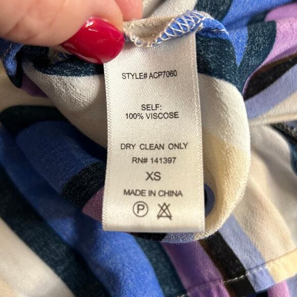 ASTR the Label Women's Periwinkle Multi-Stripe Jumpsuit Romper‎ Dress Size XS - Picture 16 of 16